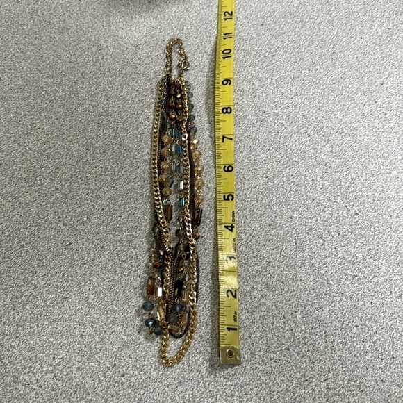 Multi coloured beaded layered necklace - Picture 7 of 8